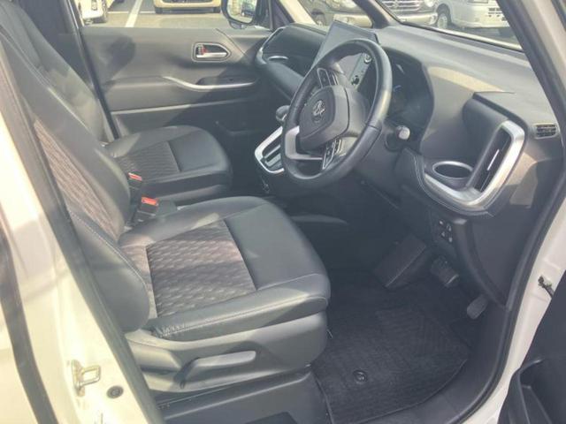 ノア ハイブリッドＺ　新品タイヤ／保証書／ディスプレイオーディオ＋ナビ１０インチ／衝突安全装置／両側電動スライドドア／シートヒーター／車線逸脱防止支援システム／ドライブレコーダー　前後／ヘッドランプ　ＬＥＤ　バックカメラ（4枚目）