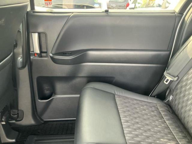 ノア ハイブリッドＺ　新品タイヤ／保証書／ディスプレイオーディオ＋ナビ１０インチ／衝突安全装置／両側電動スライドドア／シートヒーター／車線逸脱防止支援システム／ドライブレコーダー　前後／ヘッドランプ　ＬＥＤ　バックカメラ（23枚目）