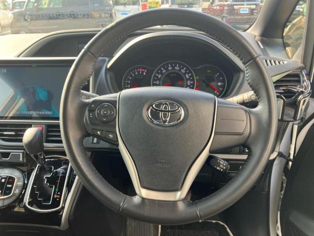 ヴォクシー ＺＳキラメキ２　保証書／純正　１０インチ　ＳＤナビ／衝突安全装置／両側電動スライドドア／車線逸脱防止支援システム／ヘッドランプ　ＬＥＤ／ＥＴＣ／ＥＢＤ付ＡＢＳ／横滑り防止装置／アイドリングストップ／フルセグＴＶ（15枚目）