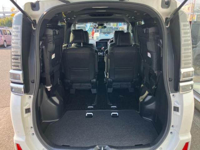 ヴォクシー ＺＳキラメキ２　保証書／純正　１０インチ　ＳＤナビ／衝突安全装置／両側電動スライドドア／車線逸脱防止支援システム／ヘッドランプ　ＬＥＤ／ＥＴＣ／ＥＢＤ付ＡＢＳ／横滑り防止装置／アイドリングストップ／フルセグＴＶ（21枚目）