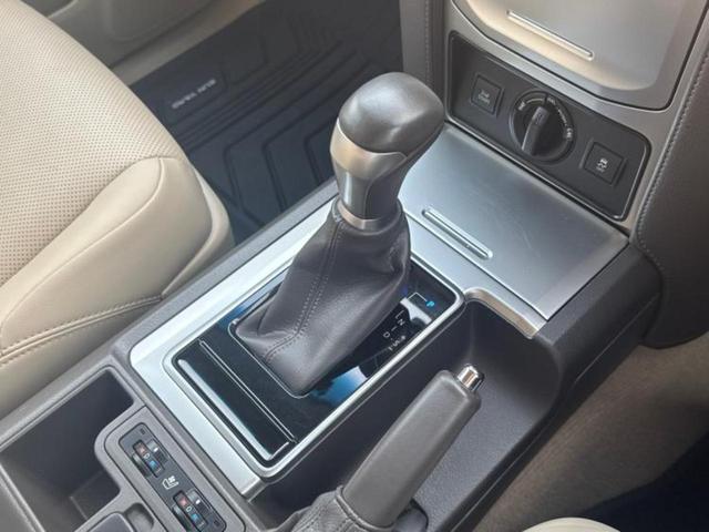 ランドクルーザープラド ４ＷＤ　ＴＸ　Ｌパッケージマットブラックエディション　保証書／ディスプレイオーディオ／衝突安全装置／シートヒーター／車線逸脱防止支援システム／シート　フルレザー／ヘッドランプ　ＬＥＤ／Ｂｌｕｅｔｏｏｔｈ接続／ＥＴＣ／ＥＢＤ付ＡＢＳ／横滑り防止装置　４ＷＤ（17枚目）