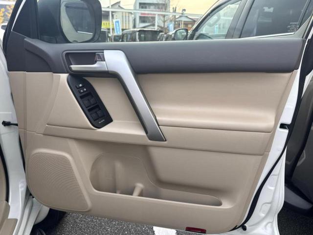 ランドクルーザープラド ４ＷＤ　ＴＸ　Ｌパッケージマットブラックエディション　保証書／ディスプレイオーディオ／衝突安全装置／シートヒーター／車線逸脱防止支援システム／シート　フルレザー／ヘッドランプ　ＬＥＤ／Ｂｌｕｅｔｏｏｔｈ接続／ＥＴＣ／ＥＢＤ付ＡＢＳ／横滑り防止装置　４ＷＤ（22枚目）