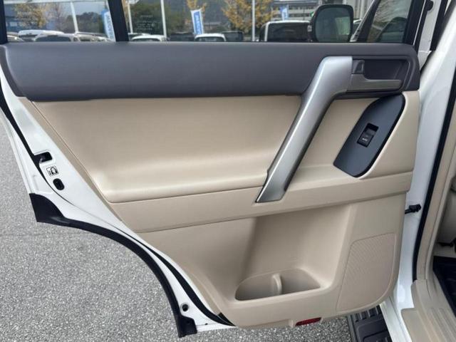 ランドクルーザープラド ４ＷＤ　ＴＸ　Ｌパッケージマットブラックエディション　保証書／ディスプレイオーディオ／衝突安全装置／シートヒーター／車線逸脱防止支援システム／シート　フルレザー／ヘッドランプ　ＬＥＤ／Ｂｌｕｅｔｏｏｔｈ接続／ＥＴＣ／ＥＢＤ付ＡＢＳ／横滑り防止装置　４ＷＤ（25枚目）