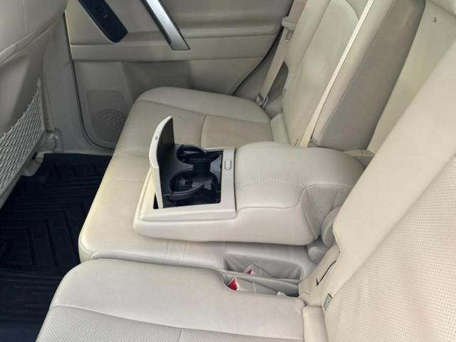 ランドクルーザープラド ４ＷＤ　ＴＸ　Ｌパッケージマットブラックエディション　保証書／ディスプレイオーディオ／衝突安全装置／シートヒーター／車線逸脱防止支援システム／シート　フルレザー／ヘッドランプ　ＬＥＤ／Ｂｌｕｅｔｏｏｔｈ接続／ＥＴＣ／ＥＢＤ付ＡＢＳ／横滑り防止装置　４ＷＤ（43枚目）