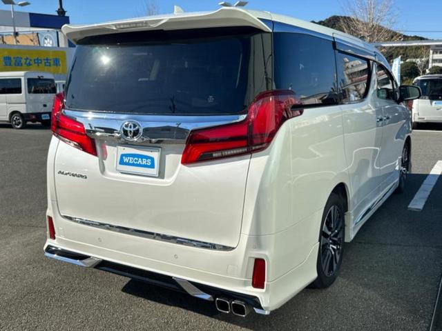 アルファード Ｓ　Ｃパッケージ　新品タイヤ／サンルーフ／純正エアロ／ディスプレイオーディオ／フリップダウンモニター／両側電動スライドドア／シート　フルレザー／電動バックドア／ヘッドランプ　ＬＥＤ／ＥＴＣ／ＥＢＤ付ＡＢＳ　革シート（3枚目）