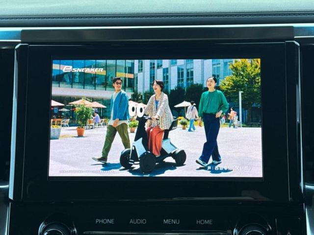 アルファード Ｓ　Ｃパッケージ　新品タイヤ／サンルーフ／純正エアロ／ディスプレイオーディオ／フリップダウンモニター／両側電動スライドドア／シート　フルレザー／電動バックドア／ヘッドランプ　ＬＥＤ／ＥＴＣ／ＥＢＤ付ＡＢＳ　革シート（12枚目）