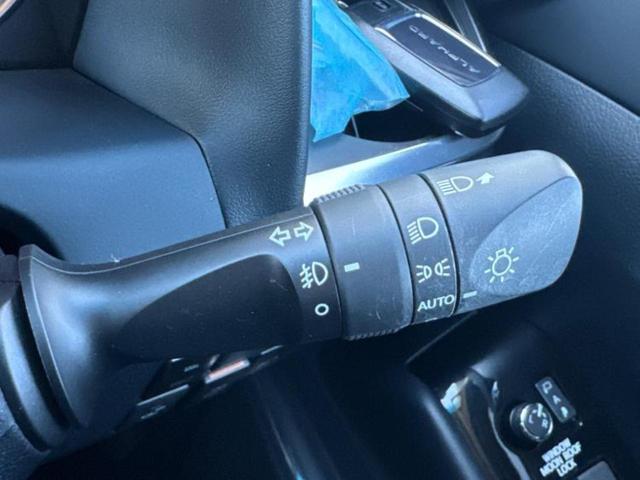 アルファード Ｓ　Ｃパッケージ　新品タイヤ／サンルーフ／純正エアロ／ディスプレイオーディオ／フリップダウンモニター／両側電動スライドドア／シート　フルレザー／電動バックドア／ヘッドランプ　ＬＥＤ／ＥＴＣ／ＥＢＤ付ＡＢＳ　革シート（16枚目）