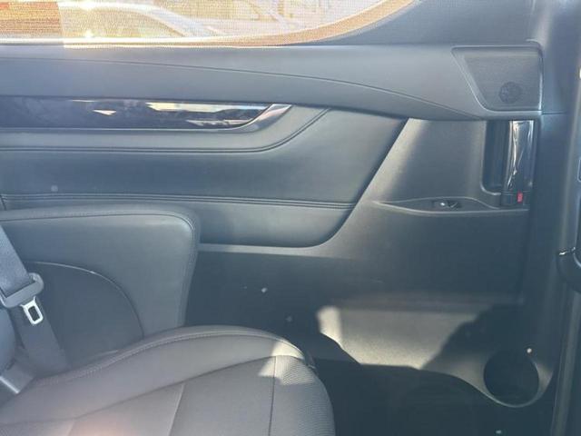 アルファード Ｓ　Ｃパッケージ　新品タイヤ／サンルーフ／純正エアロ／ディスプレイオーディオ／フリップダウンモニター／両側電動スライドドア／シート　フルレザー／電動バックドア／ヘッドランプ　ＬＥＤ／ＥＴＣ／ＥＢＤ付ＡＢＳ　革シート（25枚目）