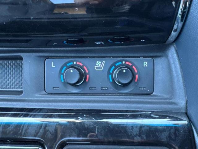 アルファード Ｓ　Ｃパッケージ　新品タイヤ／サンルーフ／純正エアロ／ディスプレイオーディオ／フリップダウンモニター／両側電動スライドドア／シート　フルレザー／電動バックドア／ヘッドランプ　ＬＥＤ／ＥＴＣ／ＥＢＤ付ＡＢＳ　革シート（41枚目）