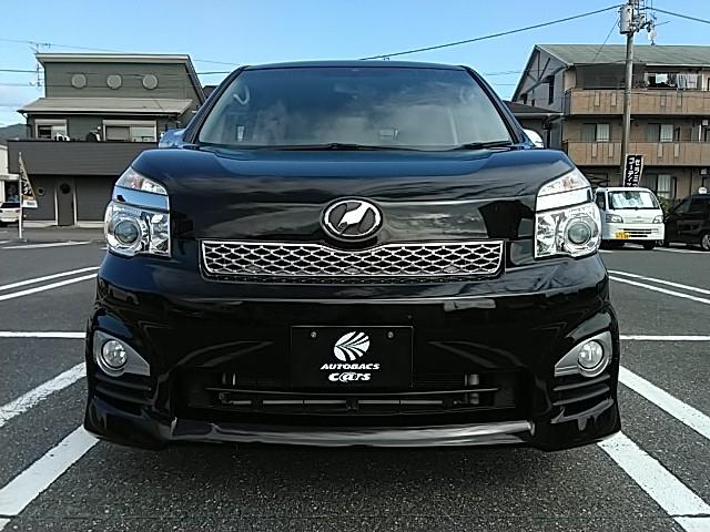 ヴォクシー ZS 煌III 両側電動スライド キーレス フルセグ ナビ&TV 乗車定員8人 エアバッグ オートマ フル装備 助手席エアバッグ HIDヘッドライト ETC バックカメラ スマートキー(4枚目)