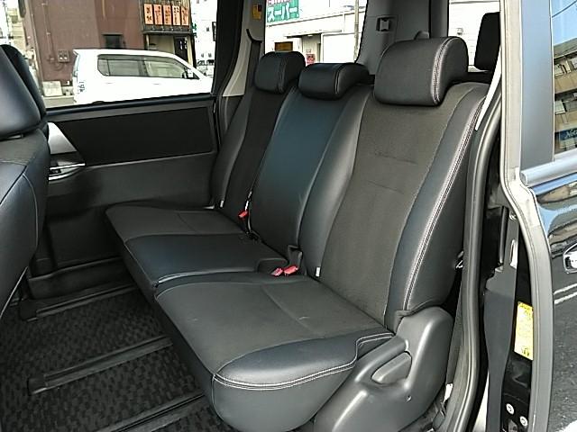 ヴォクシー ZS 煌III 両側電動スライド キーレス フルセグ ナビ&TV 乗車定員8人 エアバッグ オートマ フル装備 助手席エアバッグ HIDヘッドライト ETC バックカメラ スマートキー(13枚目)