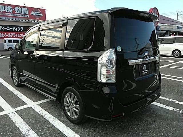 ヴォクシー ZS 煌III 両側電動スライド キーレス フルセグ ナビ&TV 乗車定員8人 エアバッグ オートマ フル装備 助手席エアバッグ HIDヘッドライト ETC バックカメラ スマートキー(18枚目)