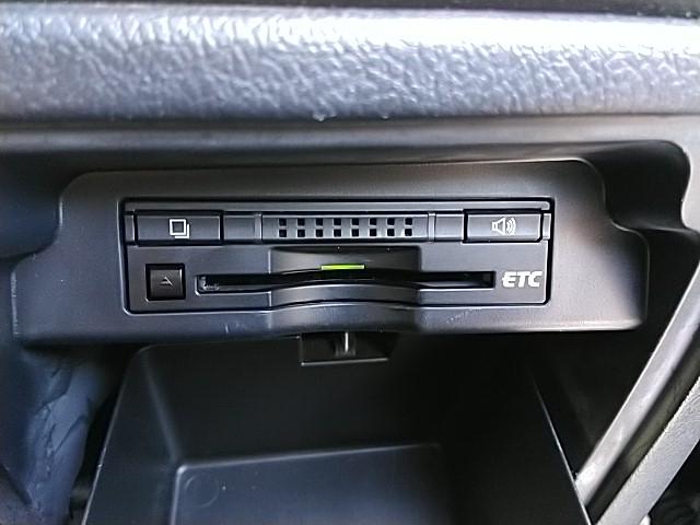 ヴォクシー ZS 煌III 両側電動スライド キーレス フルセグ ナビ&TV 乗車定員8人 エアバッグ オートマ フル装備 助手席エアバッグ HIDヘッドライト ETC バックカメラ スマートキー(24枚目)