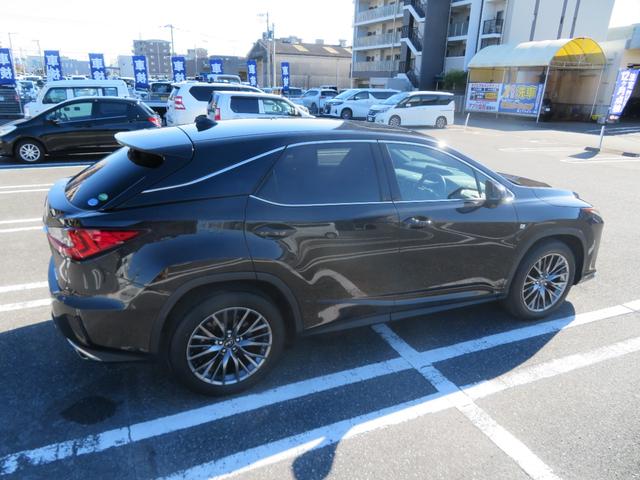 RX RX300 Fスポーツ ワンオーナー サンルーフ 革シート キーレス フルセグ ナビ&TV 20アルミホイール エアバッグ 電動シート オートマ ディーラー車 フル装備 安全装備 助手席エアバッグ サイドエアバッグ ETC(4枚目)