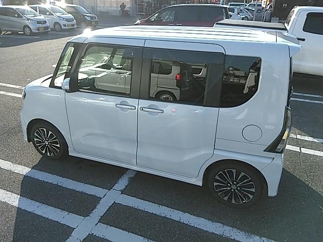 タント カスタムＲＳスタイルセレクション　ワンオーナー　スマートアシスト　クルーズコントロール　両側パワースライドドア　フロントシートヒーター　ケンウッドメモリーナビゲーション　フルセグ　バックカメラ　ＥＴＣ　前後ドライブレコーダー　禁煙車（16枚目）