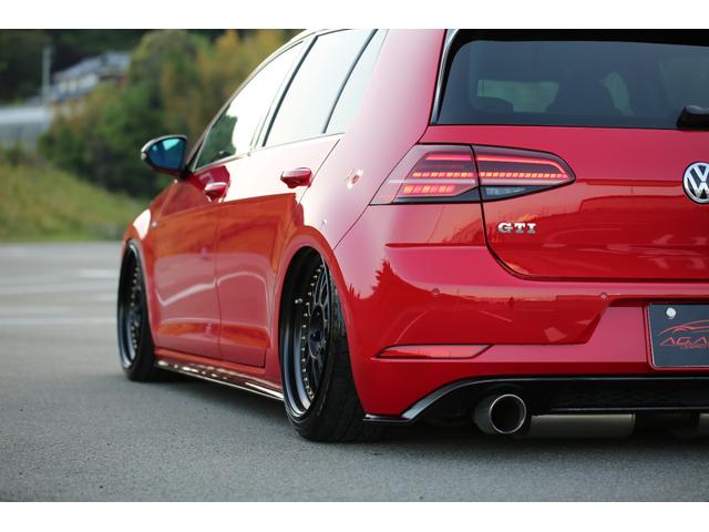 ゴルフＧＴＩ ベースグレード　後期　エアフォースエアサス公認　ＷＯＲＫ１８ＡＷ　ＣＯＸマフラー　レイヤーサウンドオーディオシステム　ルーフラッピング　ナビ　バックカメラ　ＥＴＣ　前後ドライブレコーダー　純正オプションサブウーファー（18枚目）