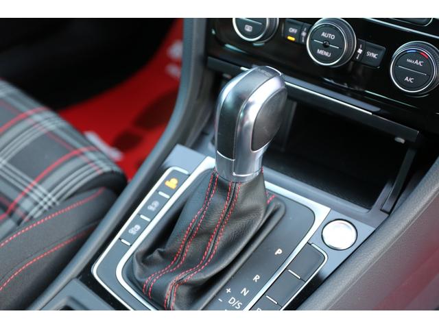ゴルフＧＴＩ ベースグレード　後期　エアフォースエアサス公認　ＷＯＲＫ１８ＡＷ　ＣＯＸマフラー　レイヤーサウンドオーディオシステム　ルーフラッピング　ナビ　バックカメラ　ＥＴＣ　前後ドライブレコーダー　純正オプションサブウーファー（39枚目）