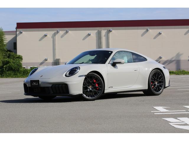 ９１１ ９１１カレラＧＴＳ　後期　ＰＤＫ　ＧＴＳインテリアＰＫＧ　フロントリフター　マトリックスＬＥＤライト　ＢＯＳＥサウンドシステム　サブセコンドクロック　センターコンソールエンボス加工　カスタムフロアマット　イオナイザー（4枚目）