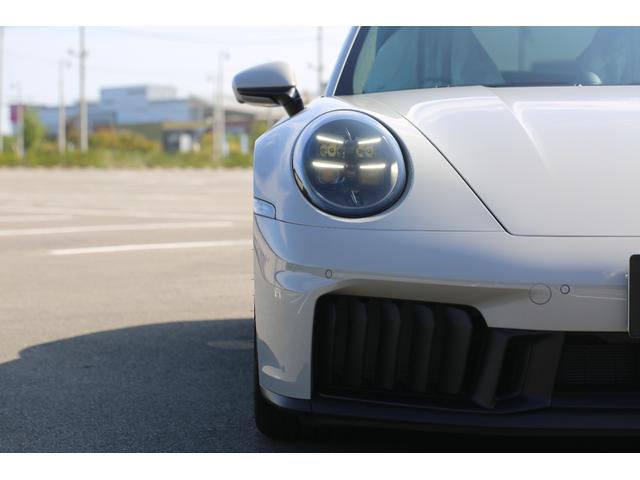 ９１１ ９１１カレラＧＴＳ　後期　ＰＤＫ　ＧＴＳインテリアＰＫＧ　フロントリフター　マトリックスＬＥＤライト　ＢＯＳＥサウンドシステム　サブセコンドクロック　センターコンソールエンボス加工　カスタムフロアマット　イオナイザー（10枚目）