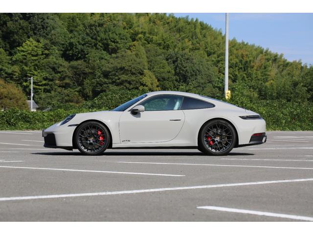 ９１１ ９１１カレラＧＴＳ　後期　ＰＤＫ　ＧＴＳインテリアＰＫＧ　フロントリフター　マトリックスＬＥＤライト　ＢＯＳＥサウンドシステム　サブセコンドクロック　センターコンソールエンボス加工　カスタムフロアマット　イオナイザー（15枚目）