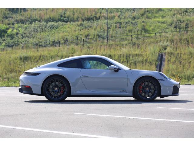 ９１１ ９１１カレラＧＴＳ　後期　ＰＤＫ　ＧＴＳインテリアＰＫＧ　フロントリフター　マトリックスＬＥＤライト　ＢＯＳＥサウンドシステム　サブセコンドクロック　センターコンソールエンボス加工　カスタムフロアマット　イオナイザー（26枚目）