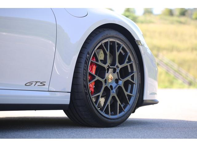 ９１１ ９１１カレラＧＴＳ　後期　ＰＤＫ　ＧＴＳインテリアＰＫＧ　フロントリフター　マトリックスＬＥＤライト　ＢＯＳＥサウンドシステム　サブセコンドクロック　センターコンソールエンボス加工　カスタムフロアマット　イオナイザー（27枚目）