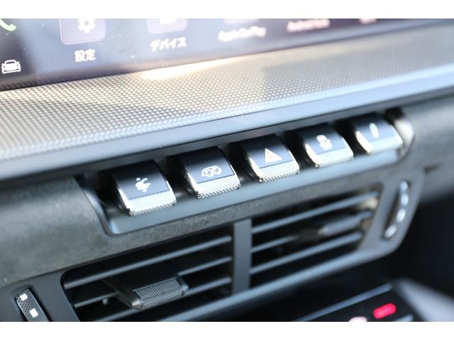 ９１１ ９１１カレラＧＴＳ　後期　ＰＤＫ　ＧＴＳインテリアＰＫＧ　フロントリフター　マトリックスＬＥＤライト　ＢＯＳＥサウンドシステム　サブセコンドクロック　センターコンソールエンボス加工　カスタムフロアマット　イオナイザー（46枚目）