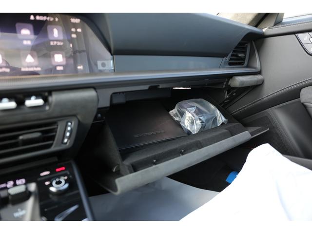 ９１１ ９１１カレラＧＴＳ　後期　ＰＤＫ　ＧＴＳインテリアＰＫＧ　フロントリフター　マトリックスＬＥＤライト　ＢＯＳＥサウンドシステム　サブセコンドクロック　センターコンソールエンボス加工　カスタムフロアマット　イオナイザー（51枚目）