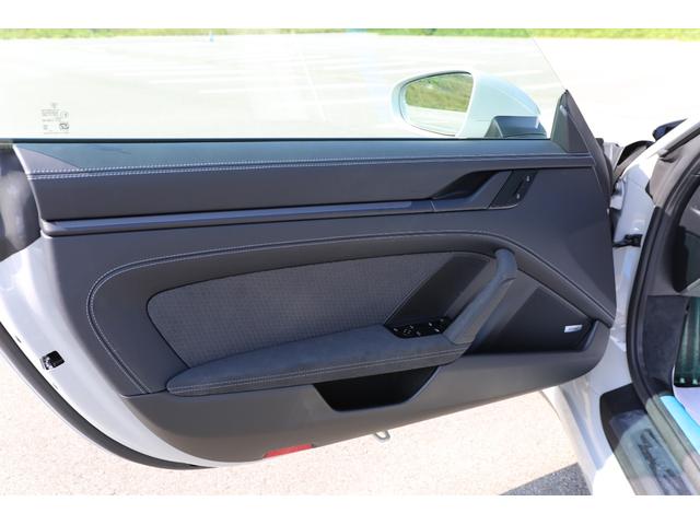 ９１１ ９１１カレラＧＴＳ　後期　ＰＤＫ　ＧＴＳインテリアＰＫＧ　フロントリフター　マトリックスＬＥＤライト　ＢＯＳＥサウンドシステム　サブセコンドクロック　センターコンソールエンボス加工　カスタムフロアマット　イオナイザー（57枚目）