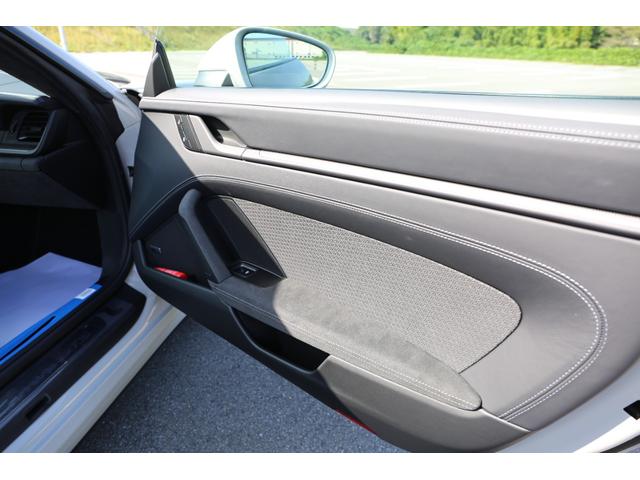 ９１１ ９１１カレラＧＴＳ　後期　ＰＤＫ　ＧＴＳインテリアＰＫＧ　フロントリフター　マトリックスＬＥＤライト　ＢＯＳＥサウンドシステム　サブセコンドクロック　センターコンソールエンボス加工　カスタムフロアマット　イオナイザー（62枚目）