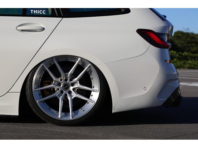 ３シリーズ ３３０ｉツーリング　Ｍスポーツ　エアサス公認　ＡＩＲＲＥＸエアサス　ブリクストンフォージド２０ＡＷ　ブレンボブレーキ　３Ｄデザインエアロ　ＦｉＥＸＨＡＵＳＴマフラー　ＥＶＥＮＴＵＲＩカーボンインテークキット　ＤＶＤプレイヤー（9枚目）