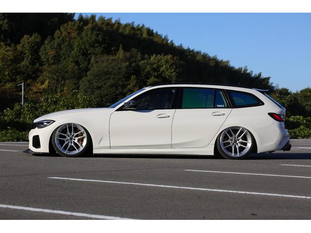 ３シリーズ ３３０ｉツーリング　Ｍスポーツ　エアサス公認　ＡＩＲＲＥＸエアサス　ブリクストンフォージド２０ＡＷ　ブレンボブレーキ　３Ｄデザインエアロ　ＦｉＥＸＨＡＵＳＴマフラー　ＥＶＥＮＴＵＲＩカーボンインテークキット　ＤＶＤプレイヤー（10枚目）