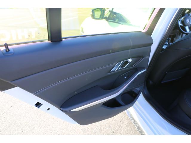 ３シリーズ ３３０ｉツーリング　Ｍスポーツ　エアサス公認　ＡＩＲＲＥＸエアサス　ブリクストンフォージド２０ＡＷ　ブレンボブレーキ　３Ｄデザインエアロ　ＦｉＥＸＨＡＵＳＴマフラー　ＥＶＥＮＴＵＲＩカーボンインテークキット　ＤＶＤプレイヤー（47枚目）