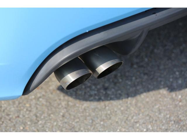 アバルト500 ベースグレード 社外フロントエアロ 社外シフトノブ ローダウン バブリング バックカメラ 5MT 純正アルミホイール レコードモンツァマフラー(19枚目)