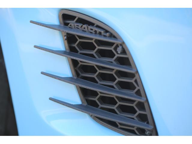アバルト500 ベースグレード 社外フロントエアロ 社外シフトノブ ローダウン バブリング バックカメラ 5MT 純正アルミホイール レコードモンツァマフラー(23枚目)