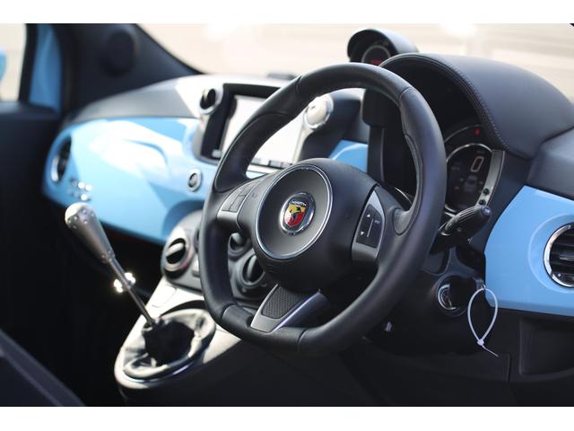 アバルト500 ベースグレード 社外フロントエアロ 社外シフトノブ ローダウン バブリング バックカメラ 5MT 純正アルミホイール レコードモンツァマフラー(25枚目)