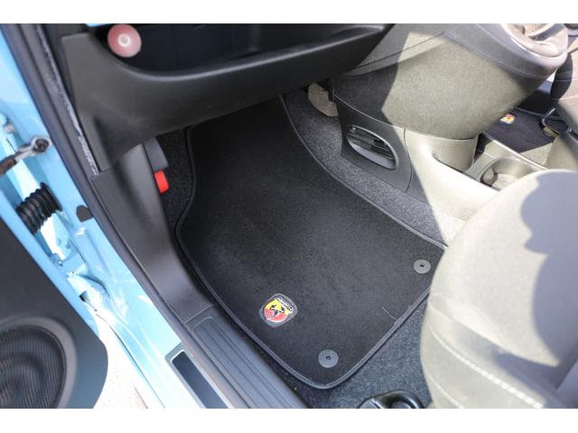 アバルト500 ベースグレード 社外フロントエアロ 社外シフトノブ ローダウン バブリング バックカメラ 5MT 純正アルミホイール レコードモンツァマフラー(54枚目)