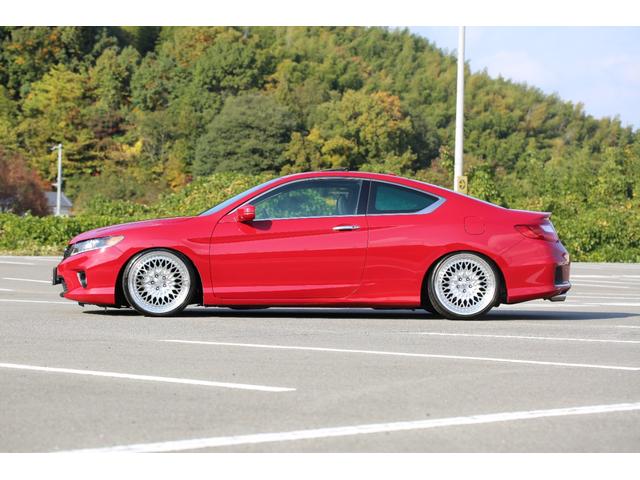 アコード ＥＸ　ＵＳホンダ　ＥＸ－Ｌ　Ｖ６　６速ミッション　サンルーフ　オートチェックレポート有り　バックカメラ　サイドカメラ　車高調　ＷＯＲＫ２０インチＡＷ　社外マフラー　シートヒーター　Ｂｌｕｅｔｏｏｔｈ接続（17枚目）