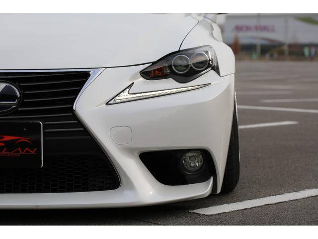 ＩＳ ＩＳ３００ｈ　バージョンＬ　エアサス公認　ＷＯＲＫ１８インチＡＷ　ＲＯＡＭＡＩＲ　サンルーフ　タイヤ４本新品　ベージュ内装　バックカメラ　ＥＴＣ　スマートキー　　パワーシート　シートメモリー付　ｂｌｕｅｔｏｏｔｈ接続（8枚目）