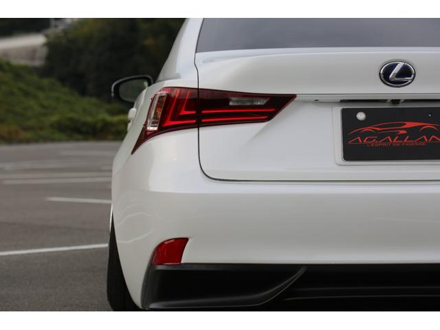 ＩＳ ＩＳ３００ｈ　バージョンＬ　エアサス公認　ＷＯＲＫ１８インチＡＷ　ＲＯＡＭＡＩＲ　サンルーフ　タイヤ４本新品　ベージュ内装　バックカメラ　ＥＴＣ　スマートキー　　パワーシート　シートメモリー付　ｂｌｕｅｔｏｏｔｈ接続（13枚目）