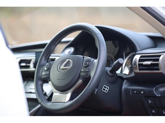 ＩＳ ＩＳ３００ｈ　バージョンＬ　エアサス公認　ＷＯＲＫ１８インチＡＷ　ＲＯＡＭＡＩＲ　サンルーフ　タイヤ４本新品　ベージュ内装　バックカメラ　ＥＴＣ　スマートキー　　パワーシート　シートメモリー付　ｂｌｕｅｔｏｏｔｈ接続（25枚目）