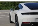 ９１１カレラＧＴＳ　後期　ＰＤＫ　ＧＴＳインテリアＰＫＧ　フロントリフター　マトリックスＬＥＤライト　ＢＯＳＥサウンドシステム　サブセコンドクロック　センターコンソールエンボス加工　カスタムフロアマット　イオナイザー（21枚目）
