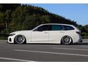 ３３０ｉツーリング　Ｍスポーツ　エアサス公認　ＡＩＲＲＥＸエアサス　ブリクストンフォージド２０ＡＷ　ブレンボブレーキ　３Ｄデザインエアロ　ＦｉＥＸＨＡＵＳＴマフラー　ＥＶＥＮＴＵＲＩカーボンインテークキット　ＤＶＤプレイヤー（10枚目）
