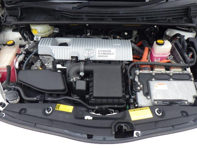 プリウス Ｇツーリングセレクション　新品車種専用シートカバー　純正１７インチＡＷ　スマートキー　プッシュスタート　オートエアコン　クルーズコントロール　Ｂｌｕｅｔｏｏｔｈ付ＨＤＤナビ　バックカメラ　ＥＴＣ　ステアリングスイッチ（17枚目）