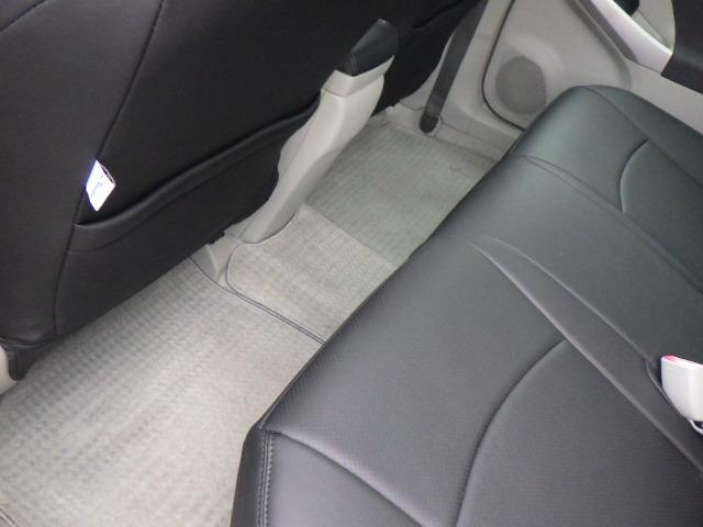 プリウス Ｇツーリングセレクション　新品車種専用シートカバー　純正１７インチＡＷ　スマートキー　プッシュスタート　オートエアコン　クルーズコントロール　Ｂｌｕｅｔｏｏｔｈ付ＨＤＤナビ　バックカメラ　ＥＴＣ　ステアリングスイッチ（36枚目）