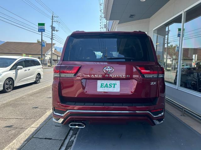 TOYOTA LAND CRUISER ZX | 2023 | RED | 1875 km | details TOYOTA LAND CRUISER ZX | 2023 | RED | 1875 km | details