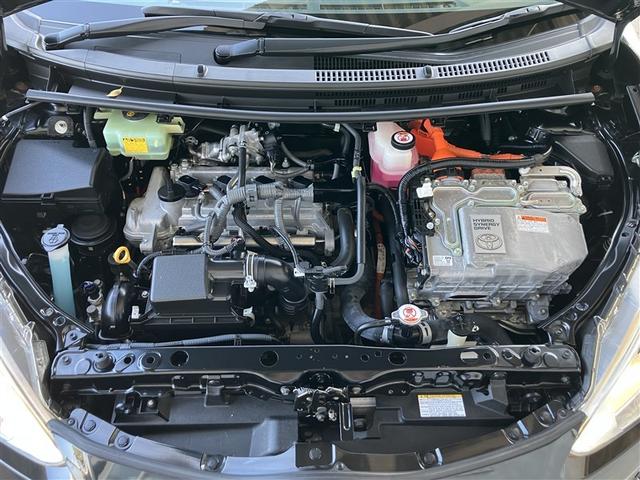 普段はあまり見ないエンジンルーム内も綺麗に仕上げています。見えないところも清潔に保ちたいですよね。