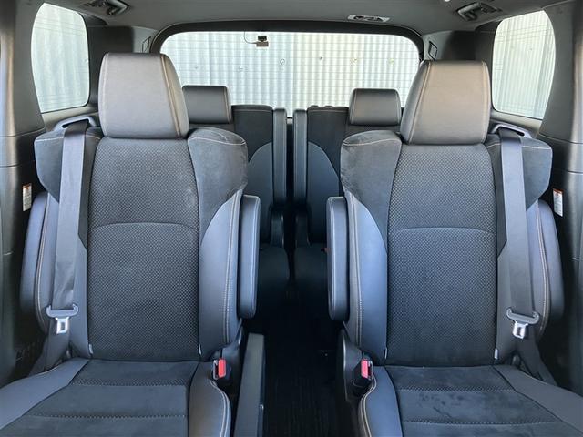 アルファード ２．５Ｓ　タイプゴールド　サンルーフ　メモリーナビ　ＤＶＤ再生　後席モニター　バックカメラ　衝突被害軽減システム　ＥＴＣ　ドラレコ　両側電動スライド　ＬＥＤヘッドランプ　乗車定員７人　３列シート　ワンオーナー（14枚目）