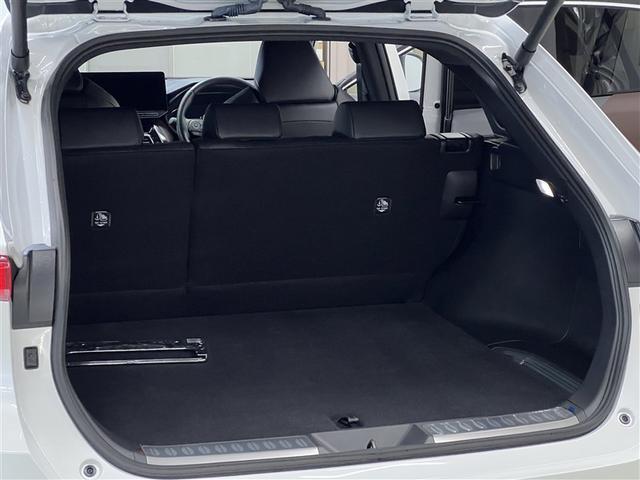 ハリアーハイブリッド Z レザーパッケージ T-Connectナビ 衝突被害軽減ブレーキ ペダル踏み間違い急発進抑制装置 車線逸脱警報 先進ライト デュアル+サイドエアバッグ 全周囲カメラ 横滑防止装置 バックモニター ドライブレコーダー(17枚目)