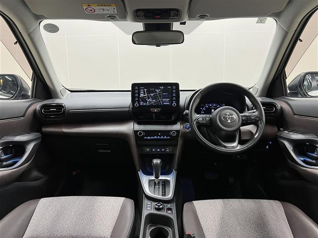 ヤリスクロス ハイブリッドZ 衝突被害軽減ブレーキ ペダル踏み間違い急発進抑制装置 デュアル+サイドエアバッグ ABS 純正アルミホイール モケットシート パワステ パワーウィンドウ(17枚目)